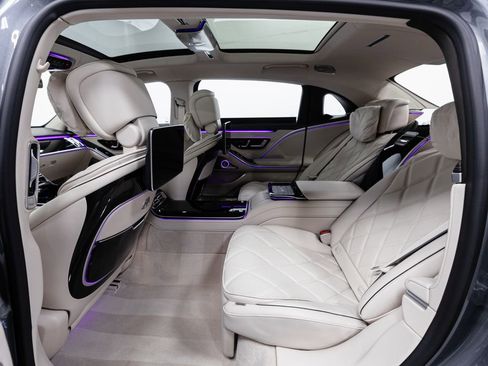 Certified 2024 Mercedes-Benz Maybach S 580 4MATIC image 30
