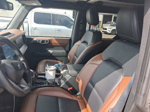 Certified 2024 Ford Bronco Outer Banks AWD/4WD image 2