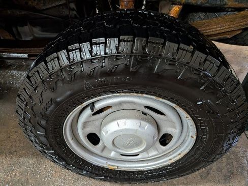 Used 2014 Ford F250 XL w/ Power Equipment Group image 29