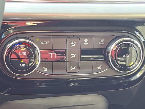 New 2026 Chevrolet Trax LT w/ Driver Confidence Package image 18