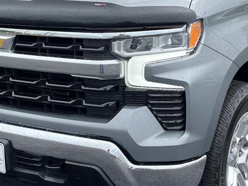 Used 2023 Chevrolet Silverado 1500 LT AWD/4WD image 11