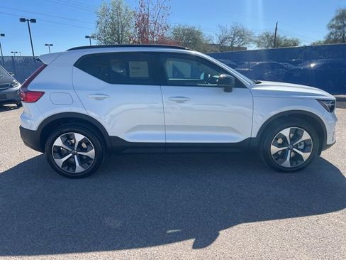 New 2026 Volvo XC40 B5 Plus w/ Protection Package Premier AWD/4WD image 7