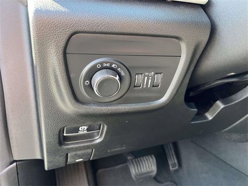 Certified 2023 Jeep Grand Cherokee L Laredo image 15