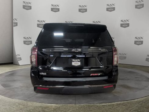 Used 2022 Chevrolet Suburban RST w/ Luxury Package image 4