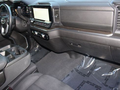 Used 2024 GMC Sierra 1500 Elevation image 31