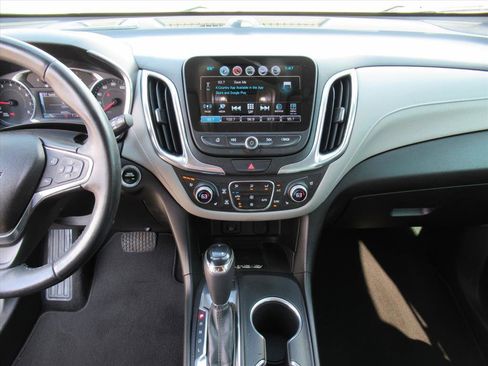 Used 2018 Chevrolet Equinox Premier image 20