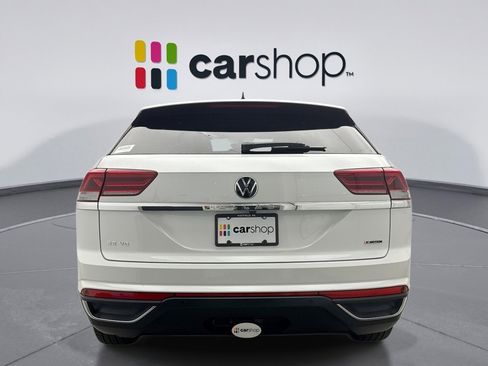 Used 2020 Volkswagen Atlas Cross Sport SE w/ Towing Package image 4