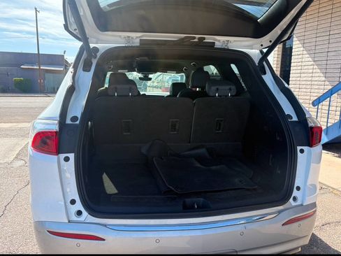 Used 2022 Buick Enclave Premium image 7