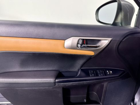 Used 2015 Lexus CT 200h image 16