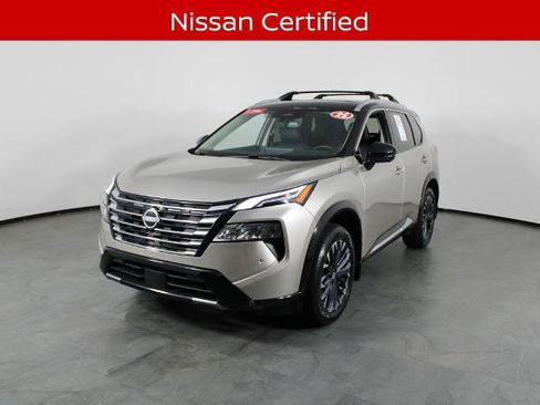 Certified 2025 Nissan Rogue Platinum FWD image 2
