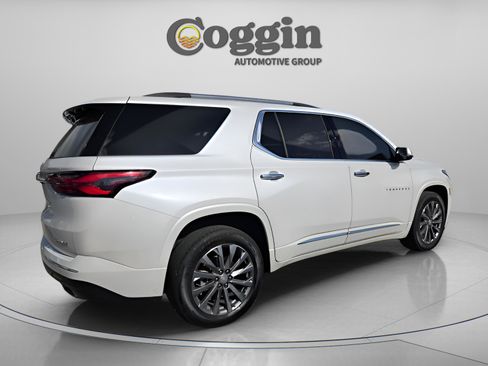 Used 2023 Chevrolet Traverse Premier image 10