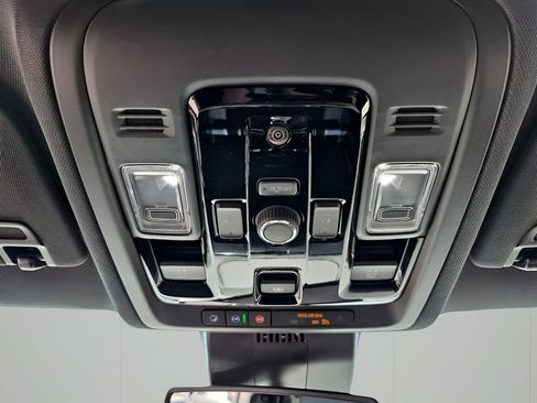 New 2026 GMC Yukon XL AT4 image 41