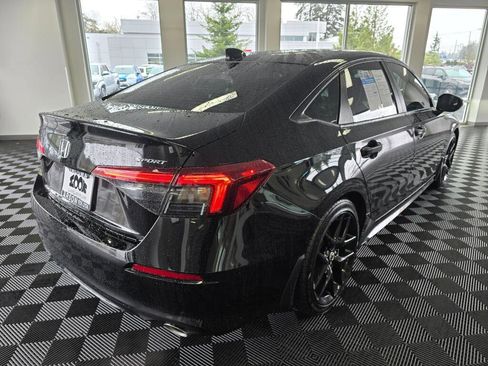 Used 2025 Honda Civic Sport image 3