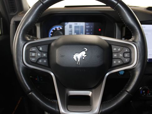 Used 2024 Ford Bronco Badlands image 36