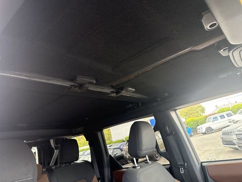 Used 2021 Ford Bronco Outer Banks AWD/4WD image 23