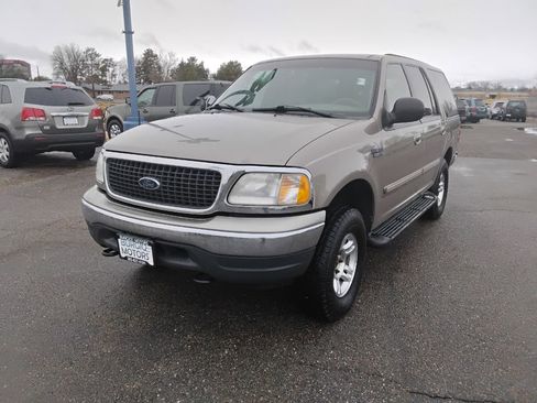 Used 2001 Ford Expedition XLT image 1