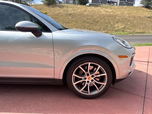 Used 2023 Porsche Cayenne S AWD/4WD image 34