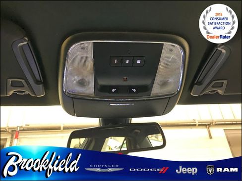 Used 2019 Chrysler 300 S image 29