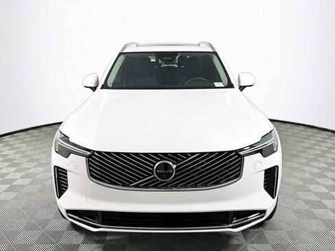 New 2025 Volvo XC90 B6 Plus w/ Protection Package Premier image 2