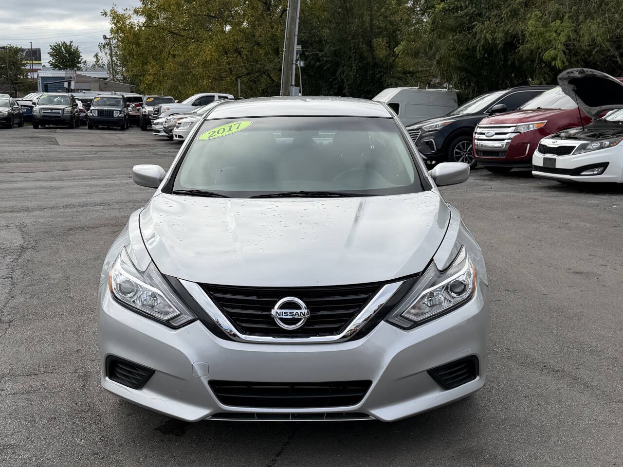 Used 2017 Nissan Altima 2.5 S w/ Power Driver Seat Package FWD image 3