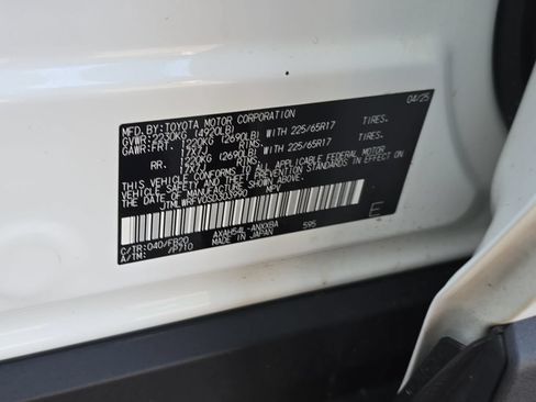 Certified 2025 Toyota RAV4 LE AWD/4WD image 38
