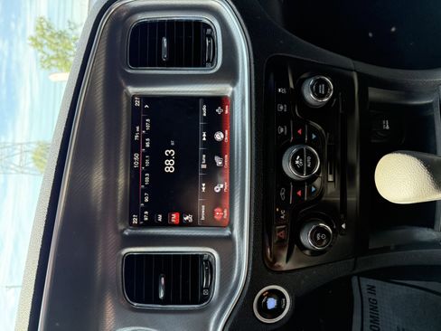 Used 2014 Dodge Charger SE image 14