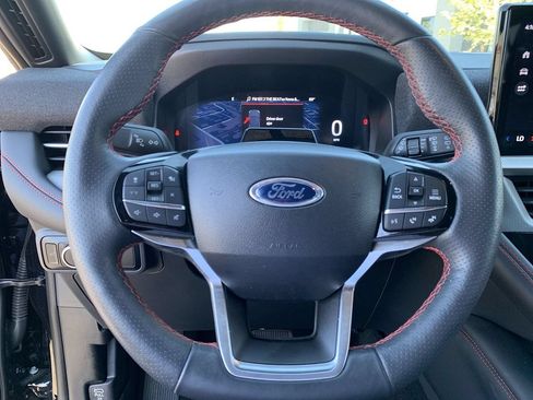 Used 2025 Ford Explorer ST-Line AWD/4WD image 18