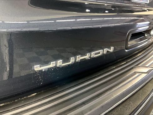 Used 2021 GMC Yukon AT4 w/ AT4 Premium Plus Package AWD/4WD image 29