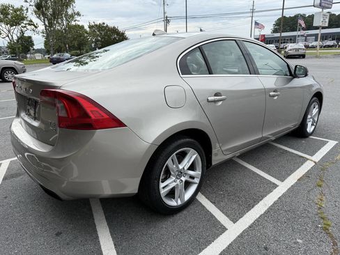 Used 2014 Volvo S60 T5 image 6