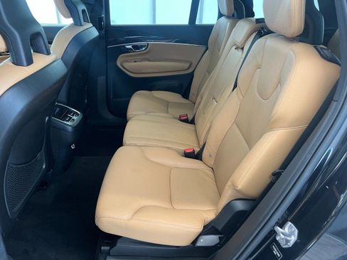 Used 2018 Volvo XC90 T6 Momentum w/ Momentum Plus Package AWD/4WD image 21