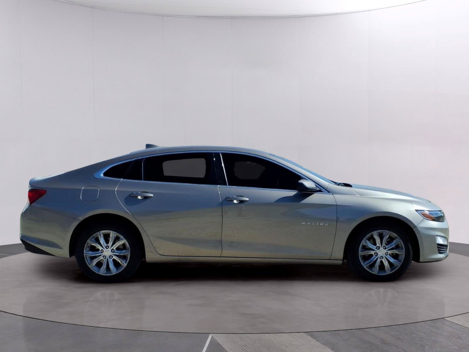 Used 2024 Chevrolet Malibu LT FWD image 6