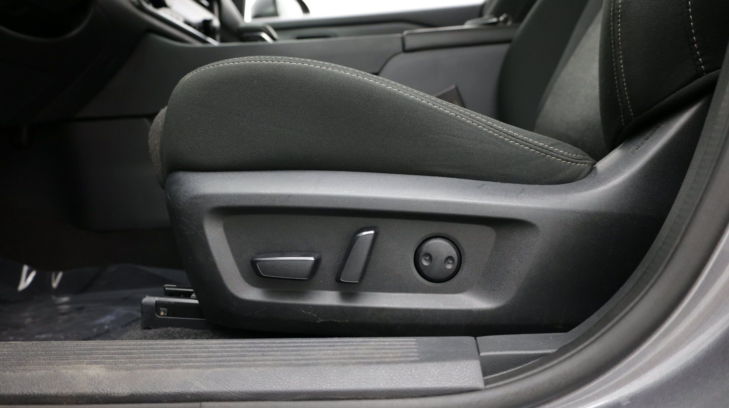 Used 2024 Nissan Rogue SV AWD/4WD image 15