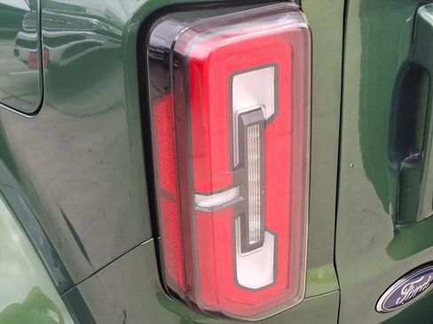 Used 2025 Ford Bronco Outer Banks image 12