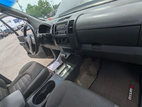 Used 2005 Nissan Frontier NISMO w/ (J01) Sunroof Pkg AWD/4WD image 18