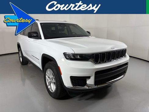 Used 2022 Jeep Grand Cherokee L Laredo w/ Luxury Tech Group I AWD/4WD image 1
