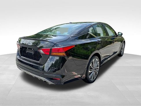 New 2026 Nissan Altima 2.5 SV w/ SV Premium Package FWD image 7