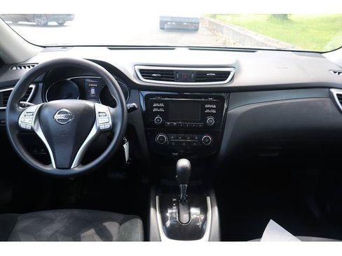 Used 2016 Nissan Rogue S AWD/4WD image 7