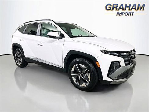 Certified 2025 Hyundai Tucson SEL image 1