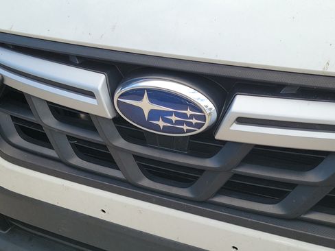 Used 2023 Subaru Crosstrek 2.0i Premium AWD/4WD image 6