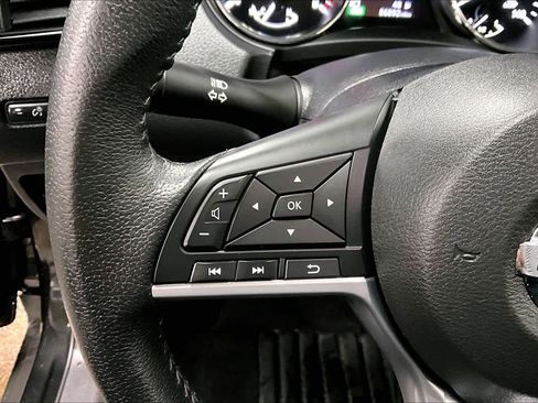 Used 2019 Nissan Rogue SV image 21