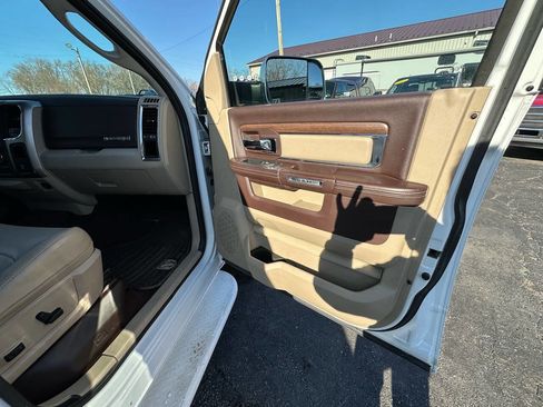 Used 2014 RAM 3500 Laramie image 28