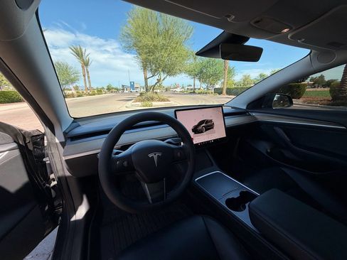 Used 2022 Tesla Model 3 Standard Range RWD image 8