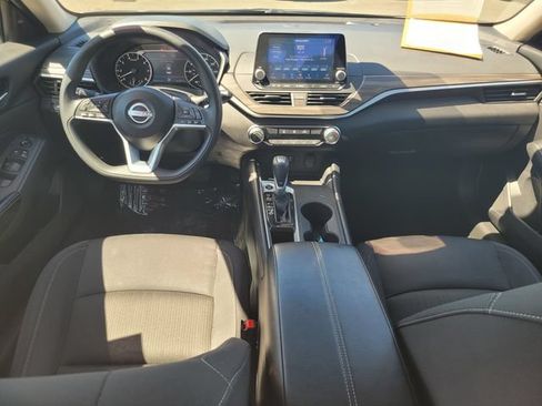 Certified 2025 Nissan Altima 2.5 SV FWD image 16