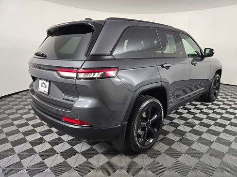 New 2025 Jeep Grand Cherokee Limited w/ Black Appearance Package image 4