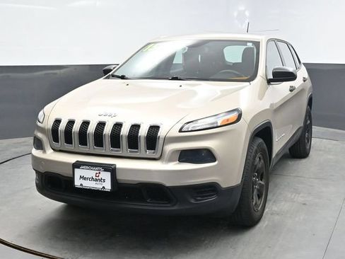 Used 2015 Jeep Cherokee Sport w/ Cold Weather Group AWD/4WD image 2