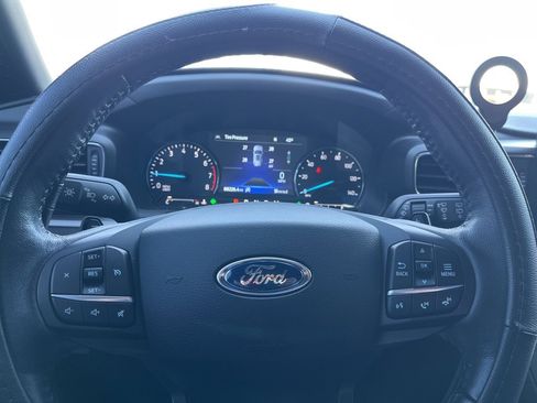 Used 2020 Ford Explorer XLT w/ Equipment Group 202A image 16