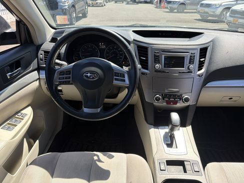 Used 2014 Subaru Outback 2.5i Premium AWD/4WD image 10