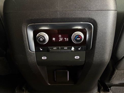 Used 2022 GMC Yukon XL AT4 AWD/4WD image 24