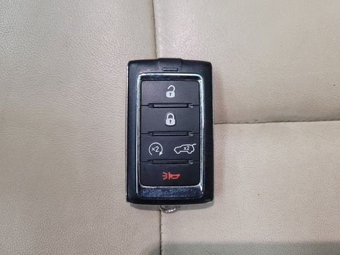 Used 2022 Jeep Grand Cherokee Limited 4xe image 32