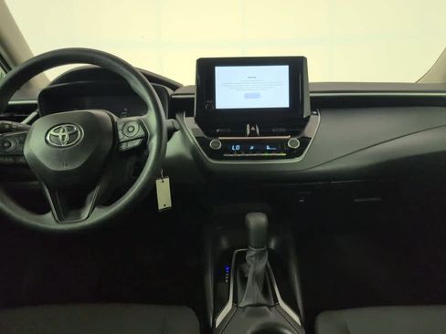 Used 2025 Toyota Corolla LE FWD image 16